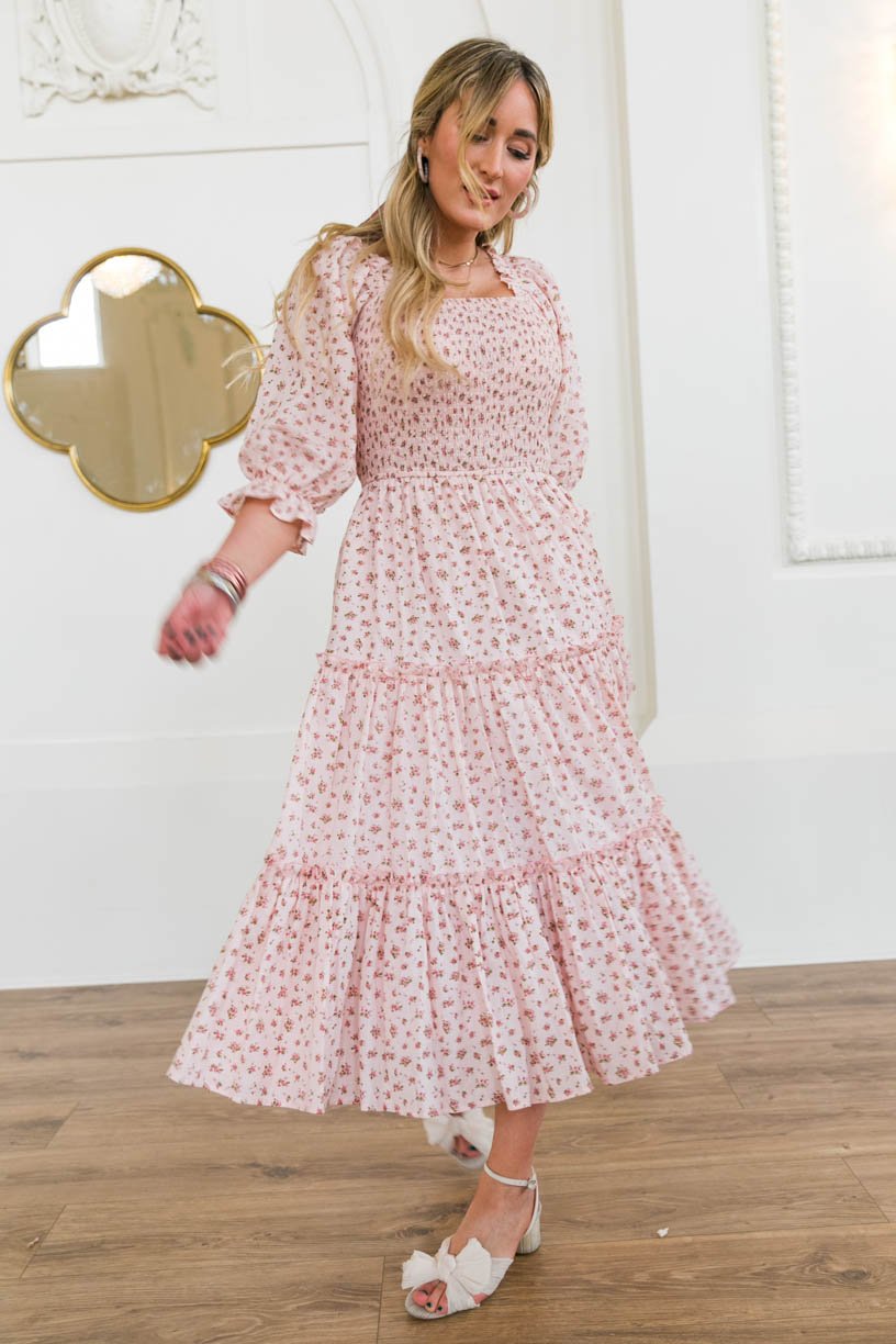 Vestidos de princesa a juego con manga farol y estampado floral rosa6