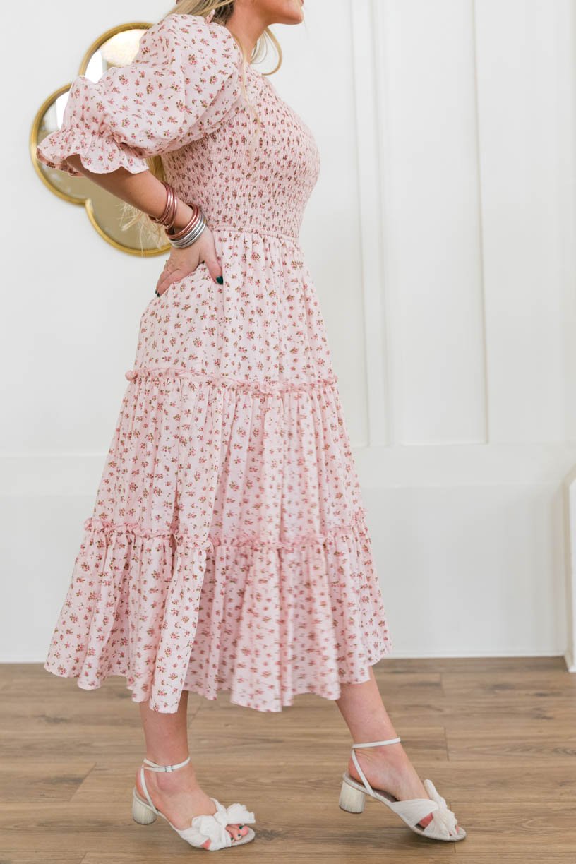 Vestidos de princesa a juego con manga farol y estampado floral rosa6