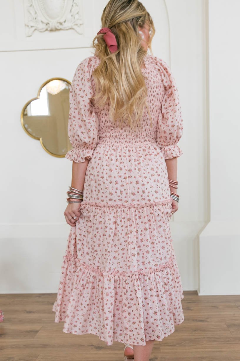 Vestidos de princesa a juego con manga farol y estampado floral rosa6