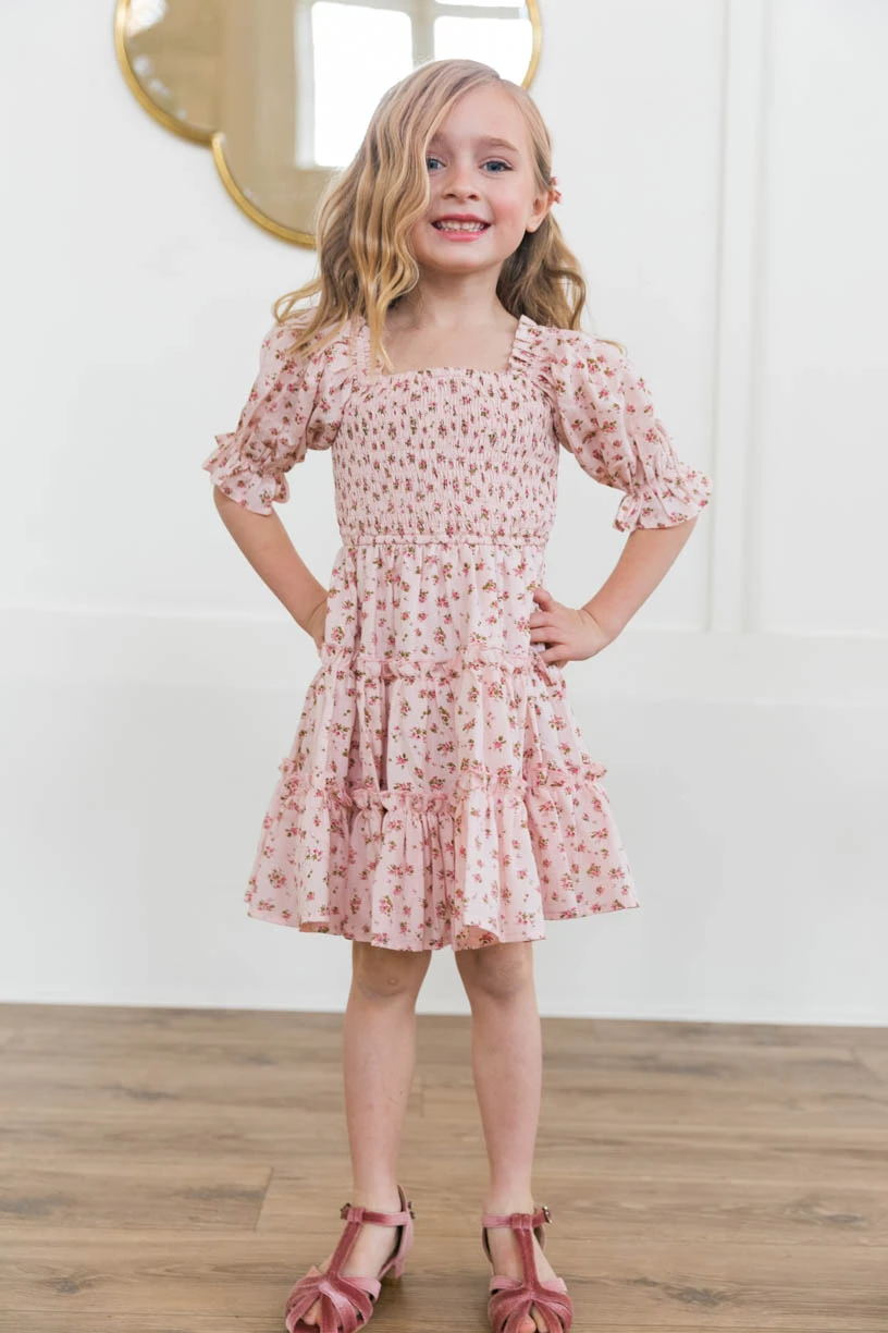 Vestidos de princesa a juego con manga farol y estampado floral rosa6