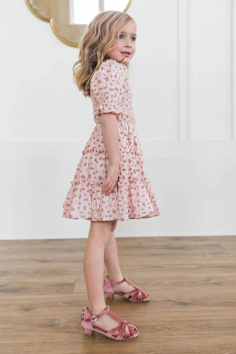 Vestidos de princesa a juego con manga farol y estampado floral rosa6