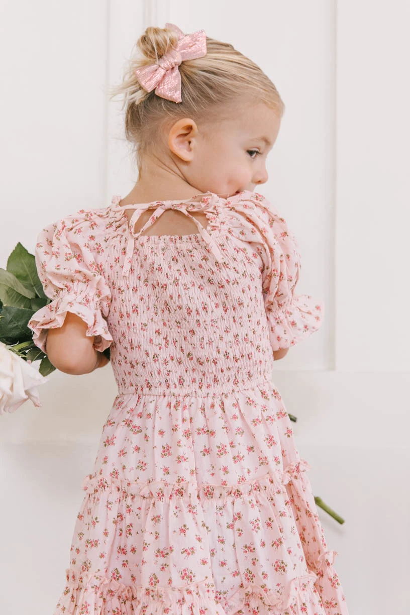Vestidos de princesa a juego con manga farol y estampado floral rosa6